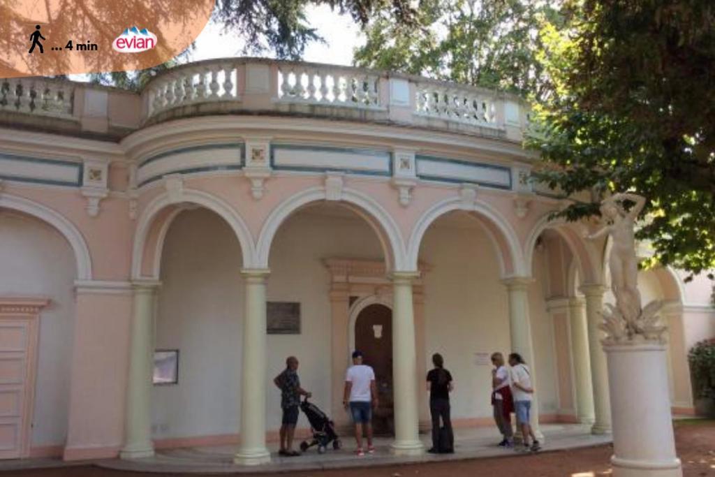 Apartamento Le Baron Évian-les-Bains Exterior foto